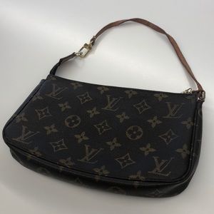Authentic Louis Vuitton Pouch
